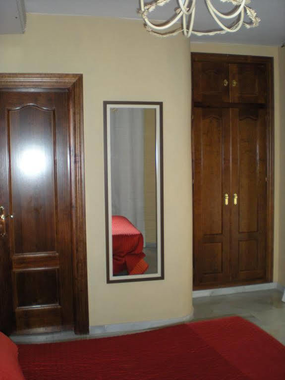 Hostal Tilos Malaga Ngoại thất bức ảnh