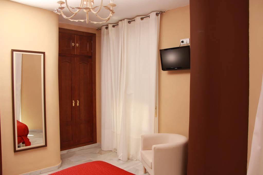 Hostal Tilos Malaga Ngoại thất bức ảnh